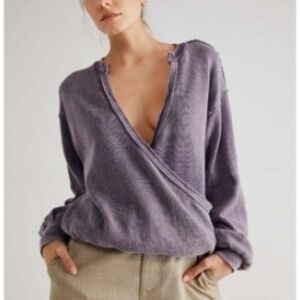 We The Free People Anyway Plunge Neck Tee Surplice Sweatshirt Top Nwt L